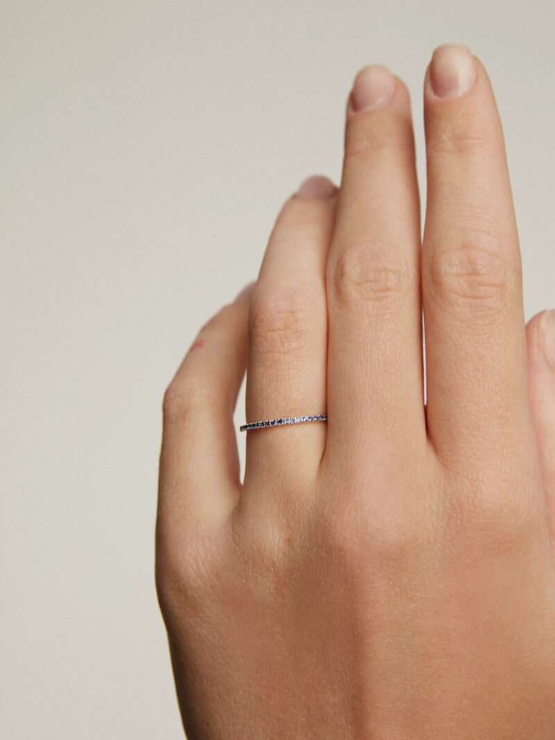 9K white gold ring with blue sapphires image number 3