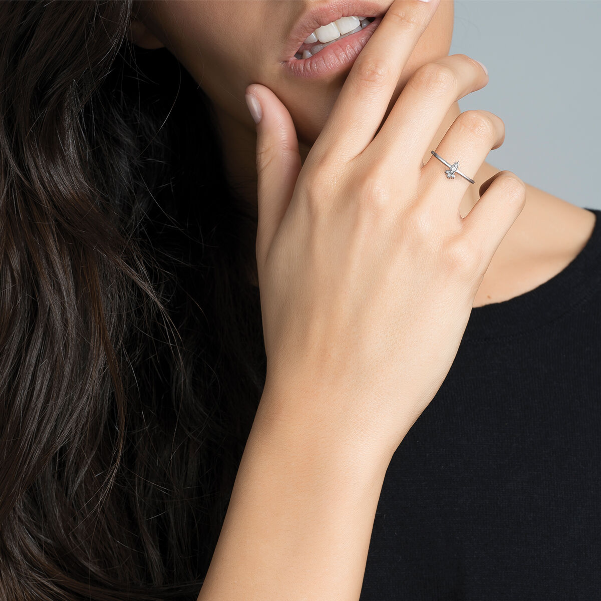 Anillo seis diamantes 0,028 ct oro blanco 9 kt , J03389-01, hi-res