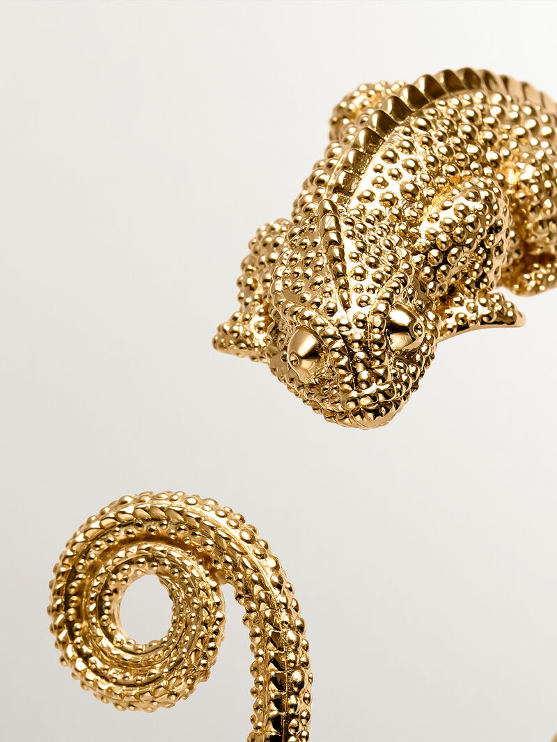 Rigid bracelet made of 925 silver, bathed in 18K yellow gold with a chameleon shape. image number 4