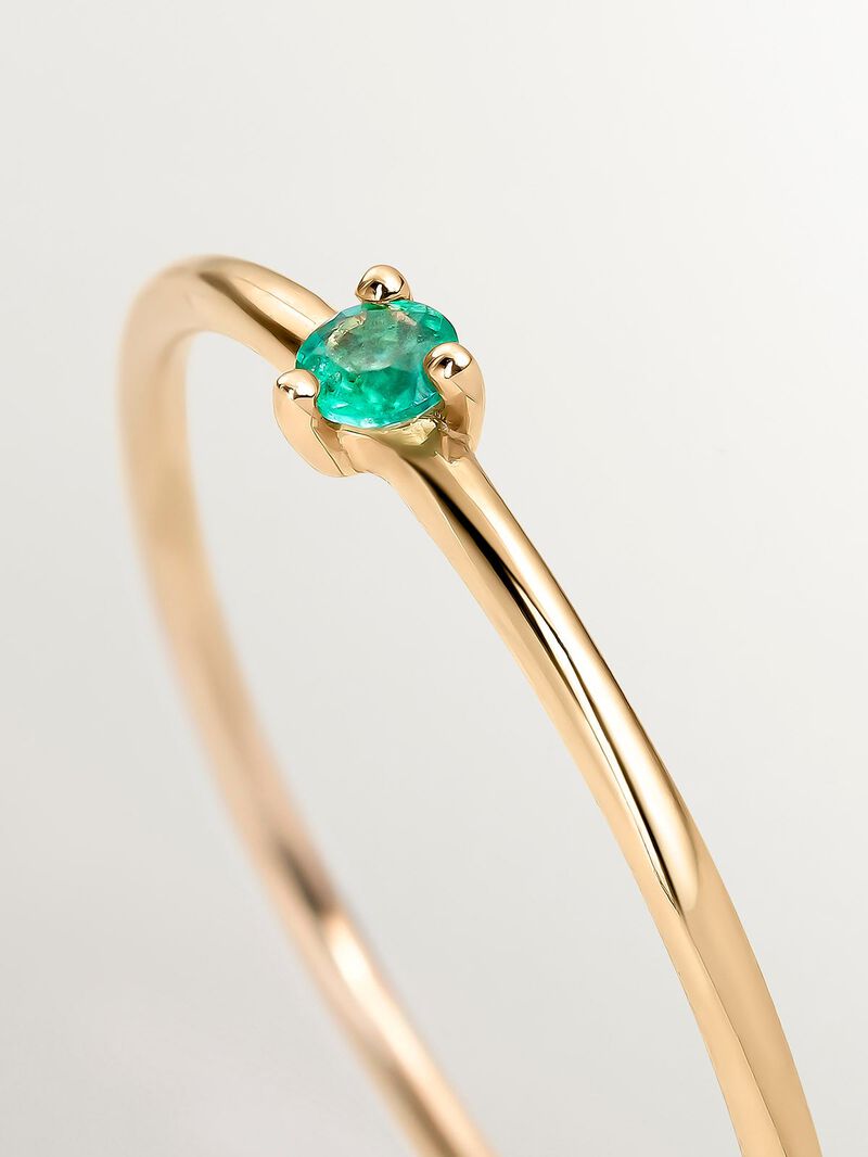 9K Yellow Gold Solitaire Ring with Emerald image number 4