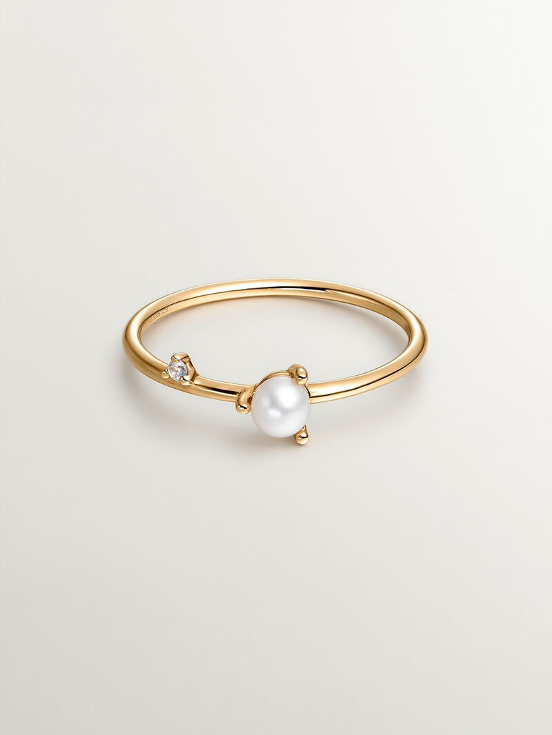 9K Yellow Gold Ring with Pearl and White Sapphire image number 1