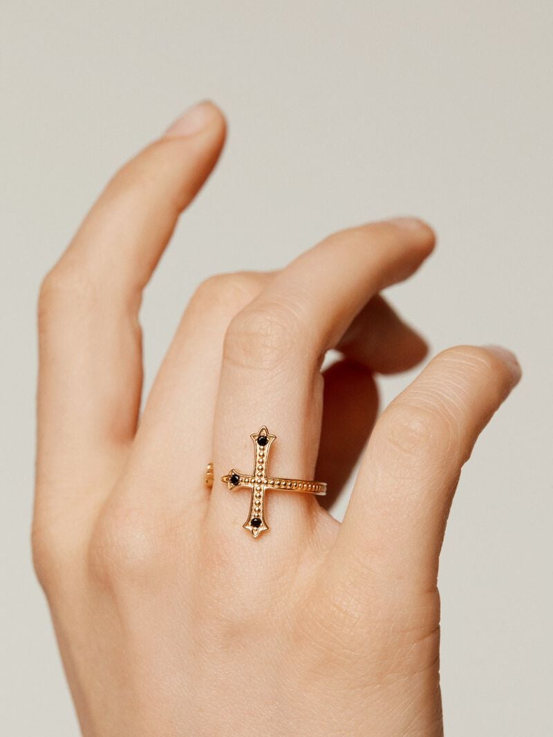 You and Me ring made of 925 silver, bathed in 18K yellow gold, cross-shaped with black spinels. image number 1