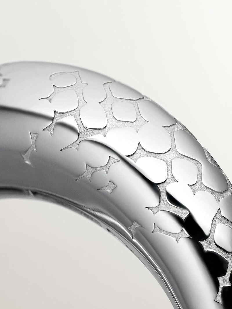 925 silver domed bracelet with snake texture image number 6
