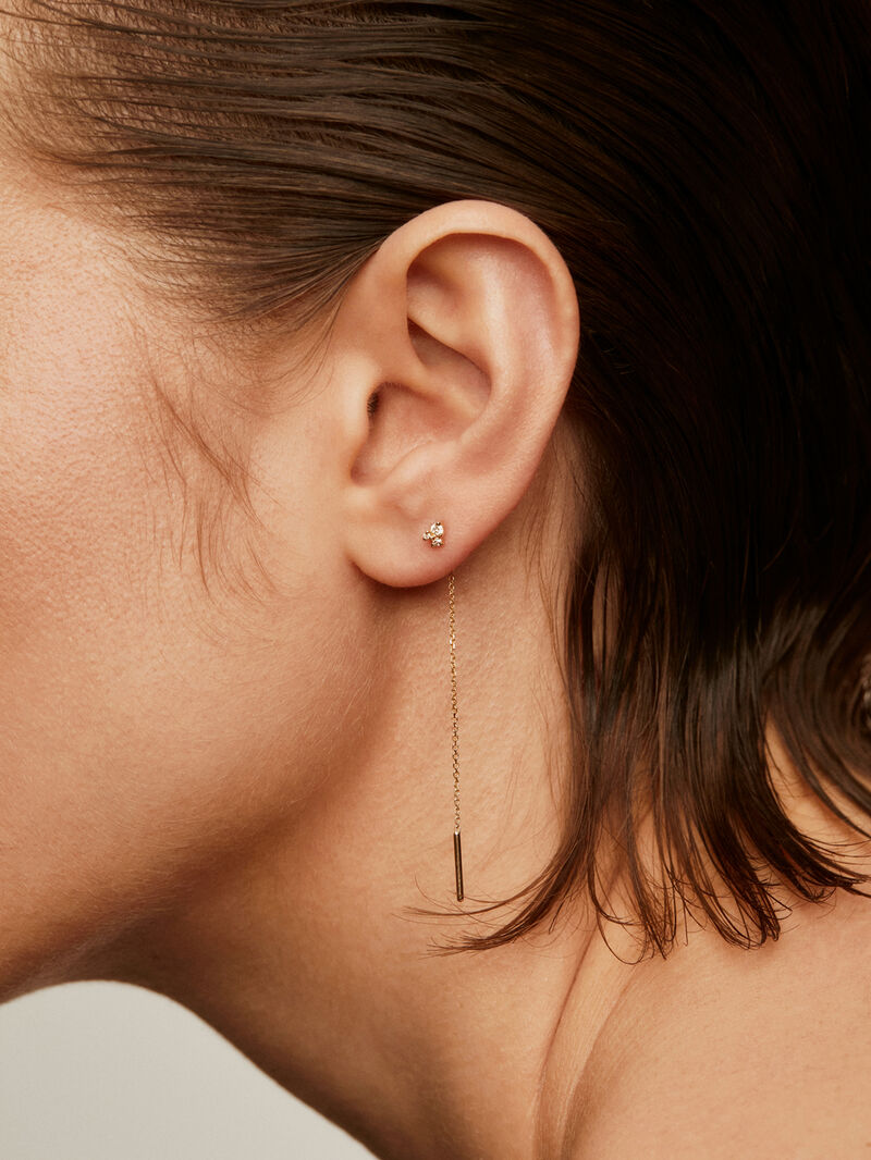 Single 9K yellow gold earring with chain and diamonds. image number 3