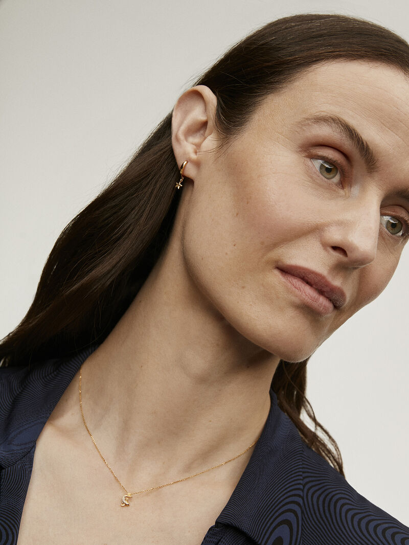 18k yellow gold pendant with diamond-shaped fish. image number 5
