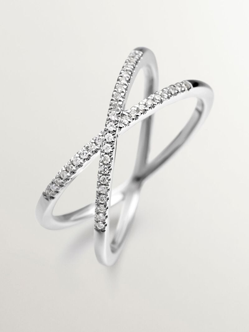 18K white gold cross ring with brilliant cut diamonds image number 4