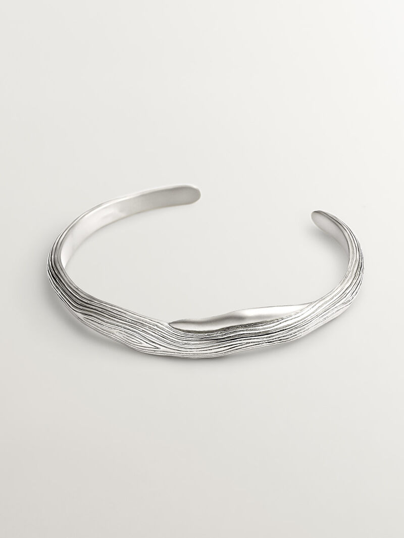 Anillo de plata 925 con relieve y forma irregular image number 2