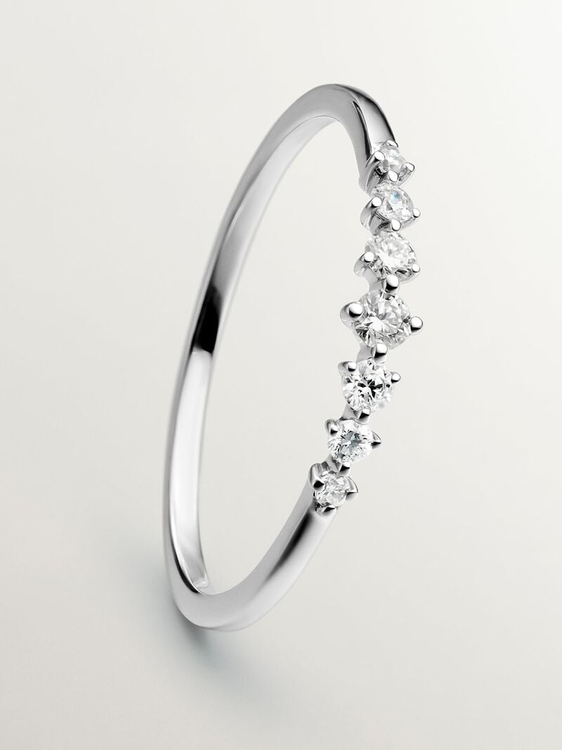 18K white gold ring with brilliant cut diamonds image number 4