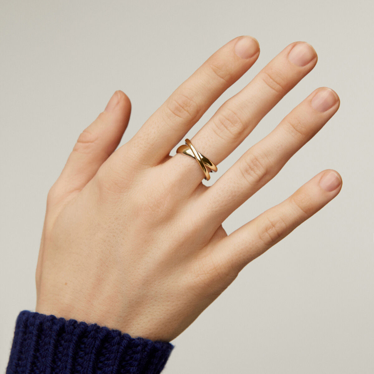 Crossover ring in 18kt yellow gold-plated silver, J05227-02, hi-res