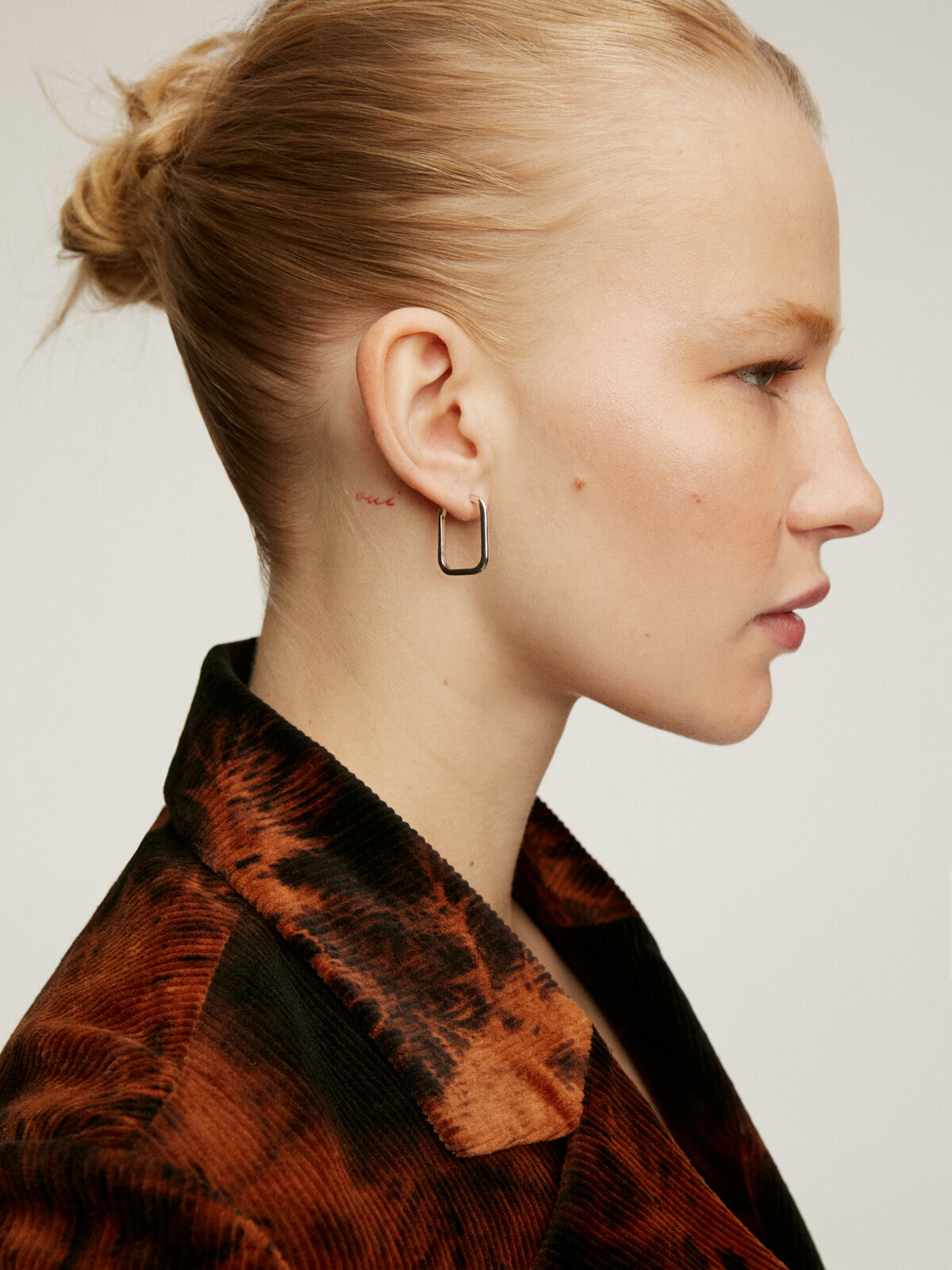 Large square hoop earrings hot sale