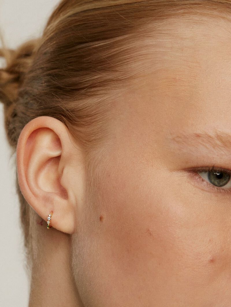 18K Yellow Gold Triple Diamond Small Single Hoop Earring image number 1