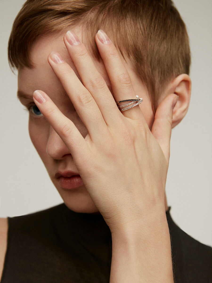 Silver triple crossed ring with white topazes and black spinels, J04989-01-WT-BSN, hi-res