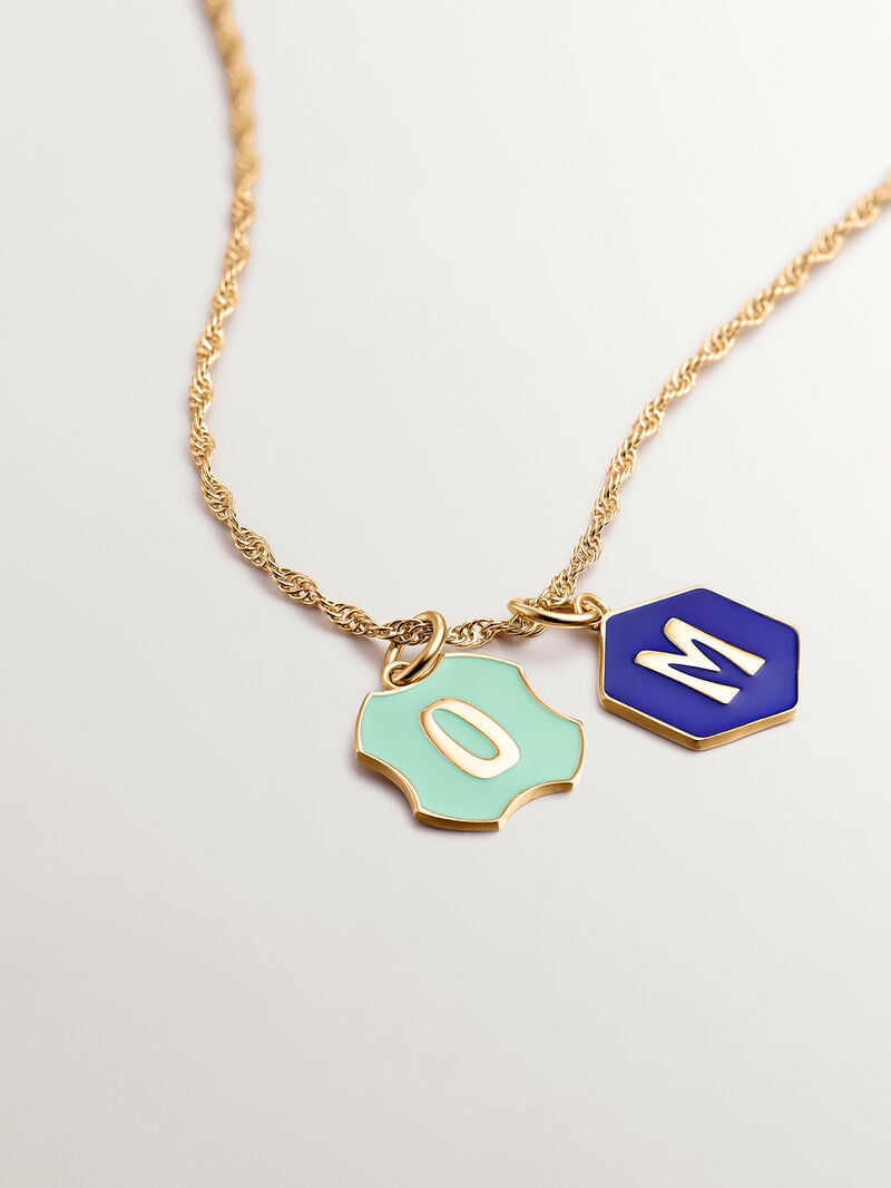 Charm in 925 sterling silver plated in 18K yellow gold with initial O and green enamel with irregular shape image number 4