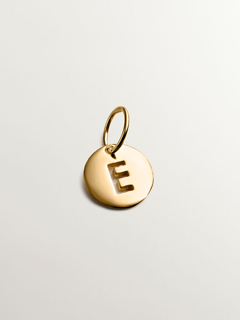 925 Silver charm bathed in 18K yellow gold with initial E. image number 0