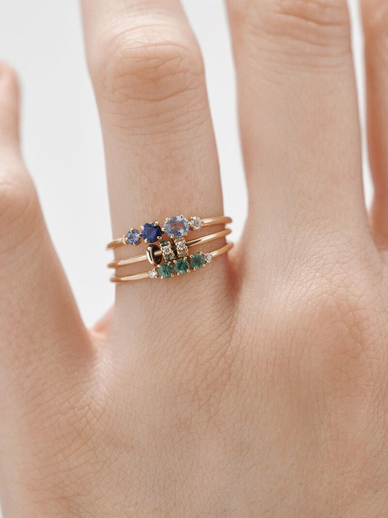 9K yellow gold ring with blue sapphires and diamonds image number 5