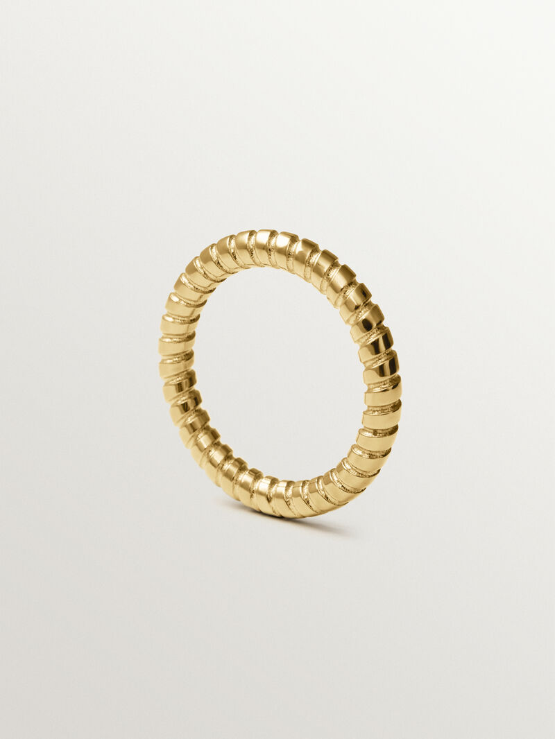Anillo pequeño gallonado de plata 925 bañada en oro de 18K image number 4