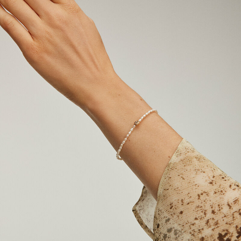 Gold plated silver pearl flower motif bracelet , J04470-02-WP, model