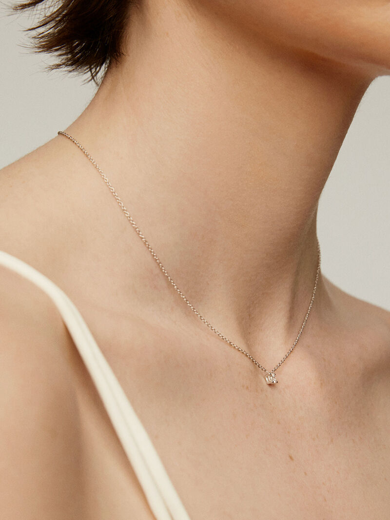 18K white gold pendant with diamond 0.20 cts image number 3