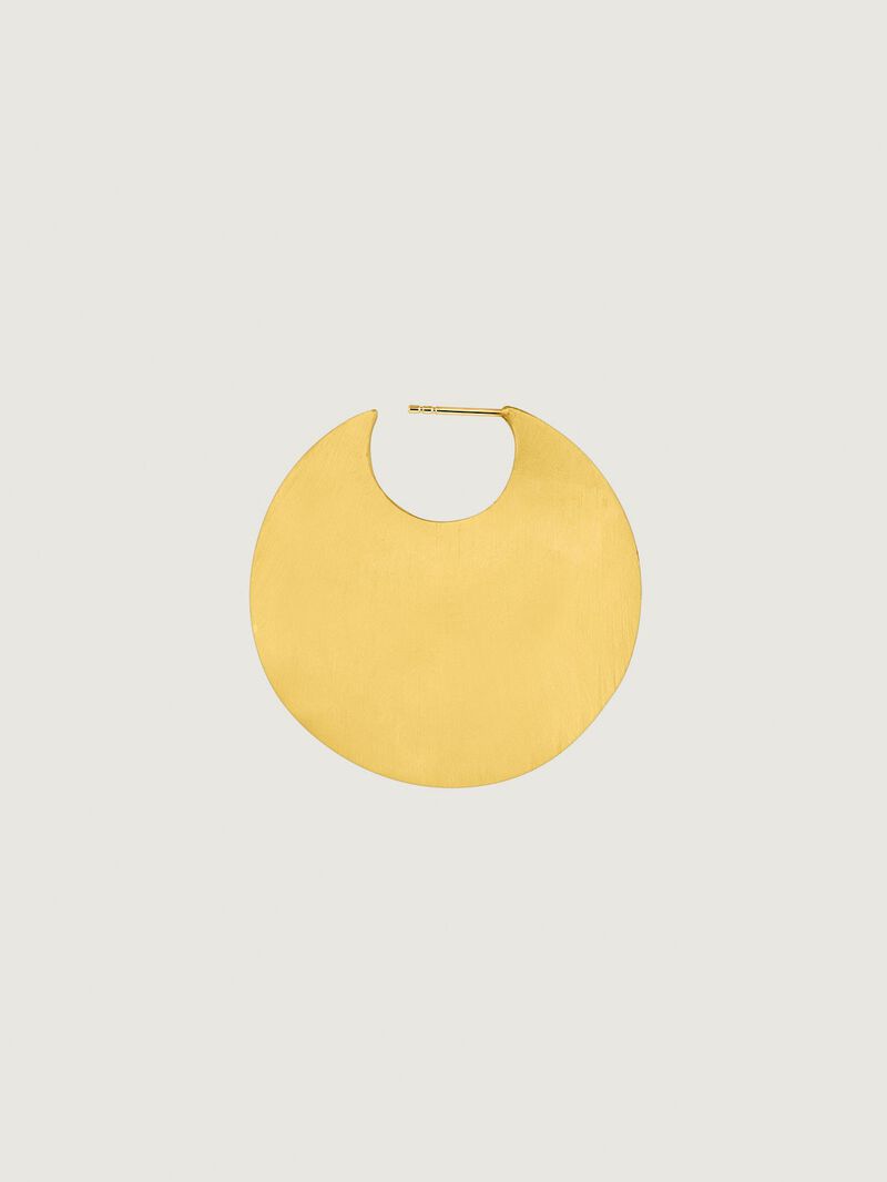 Large hoop earrings made of 925 silver, covered in 18K yellow gold with embossed detail. image number 2