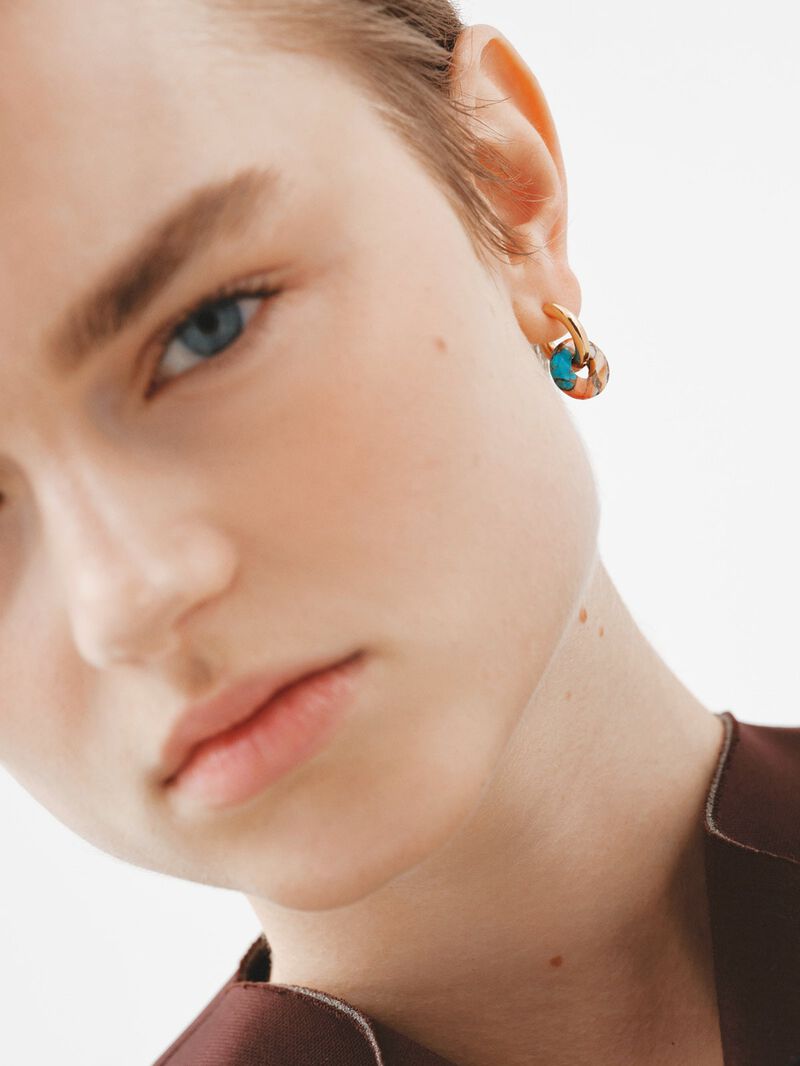 Medium hoop earrings made of 925 silver plated in 18K yellow gold with multicolored turquoise image number 1