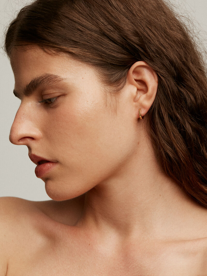 Small 925 silver hoop earrings coated in 18K yellow gold. image number 1