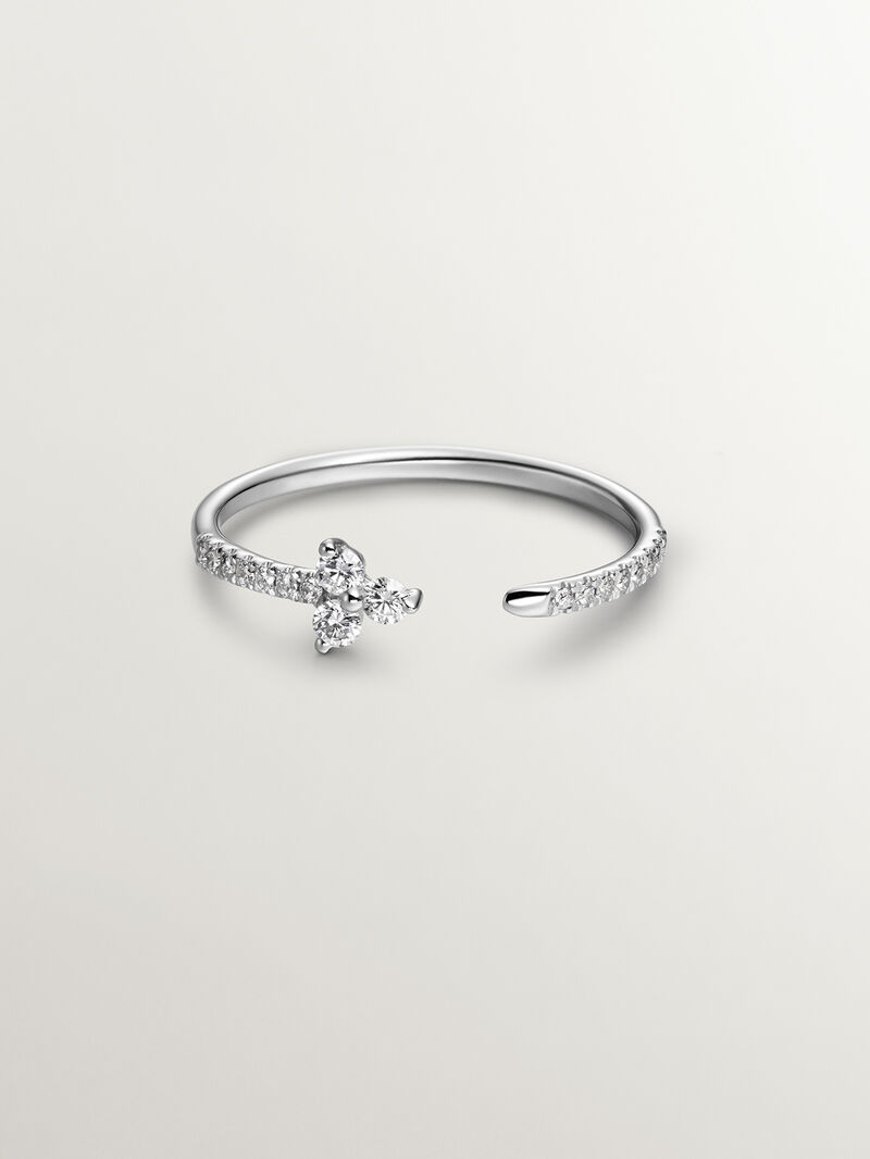 You and Me ring made of 18K white gold with diamonds and clover. image number 0