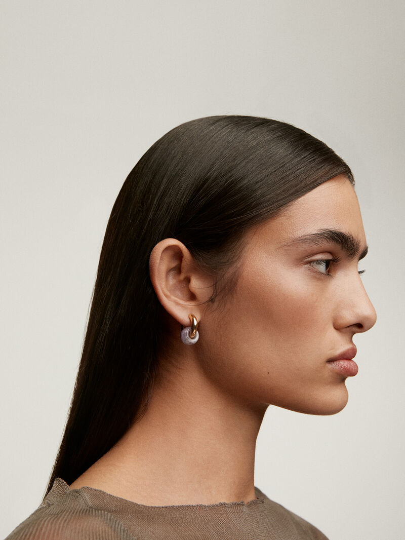 Medium-sized 925 silver hoop earrings bathed in 18K yellow gold with pink amethyst image number 2