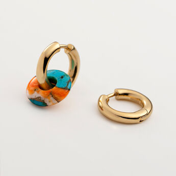 Medium hoop earrings in 18k yellow gold-plated silver with dual-coloured turquoise stone, J04753-02-MTQ, mainproduct