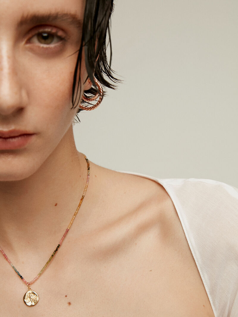 925 Silver Libra Charm bathed in 18K yellow gold image number 5