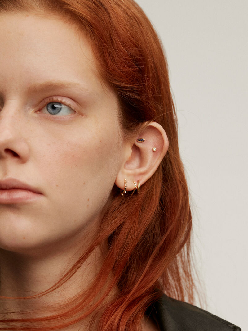 Individual 9K yellow gold hoop earring with spikes. image number 2