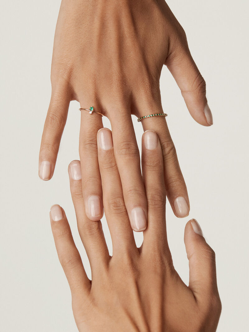 9K Yellow Gold Ring with Emeralds image number 3