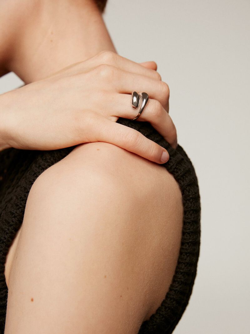 You and Me ring made of 925 silver with a domed spiral shape. image number 1