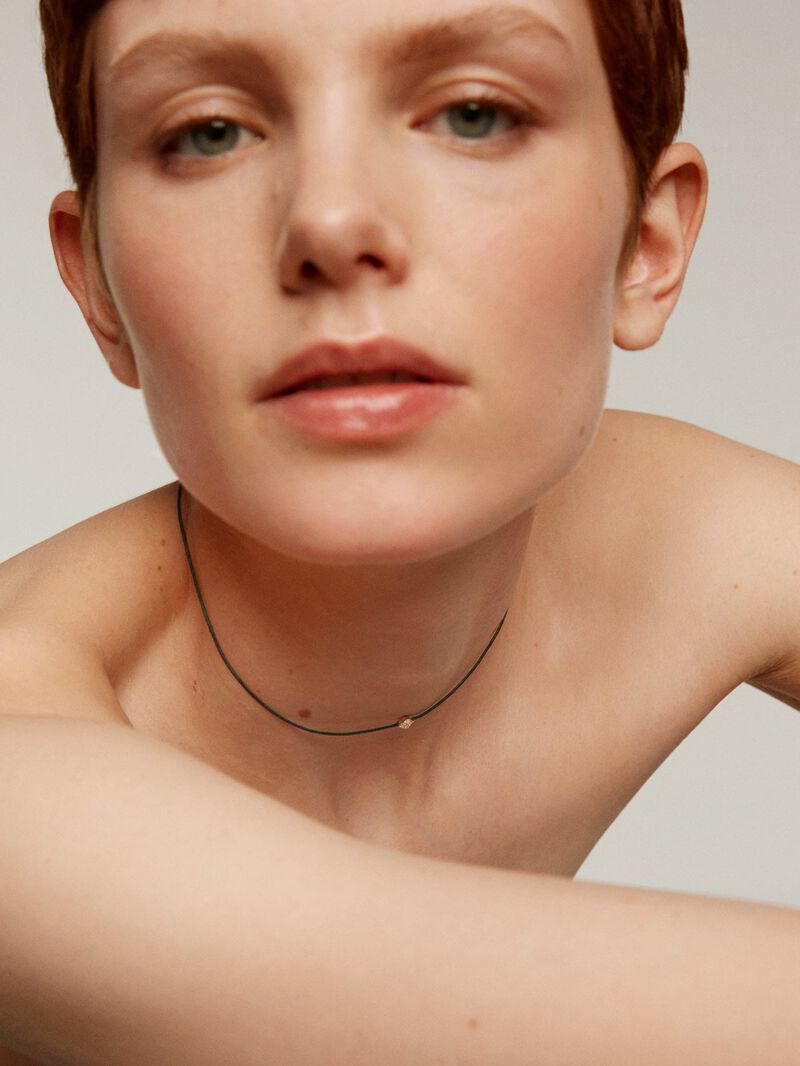 18K yellow gold and thread necklace with diamonds. image number 3