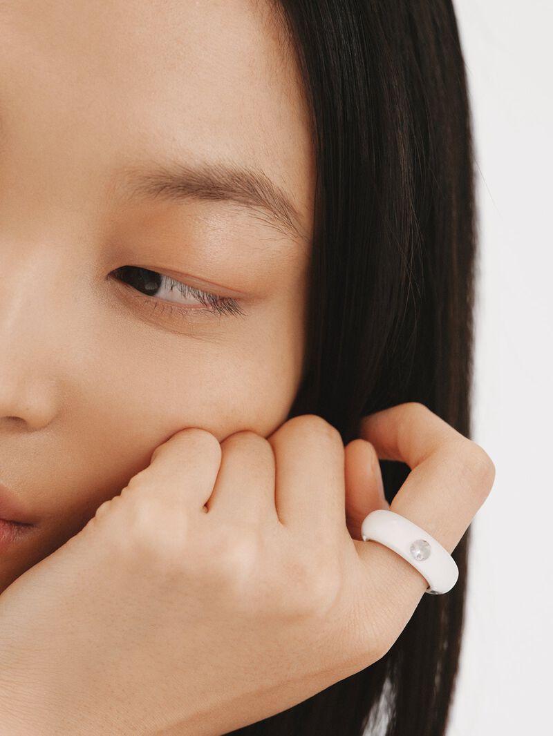 925 silver ring with white enamel and zircon suspended in resin image number 1
