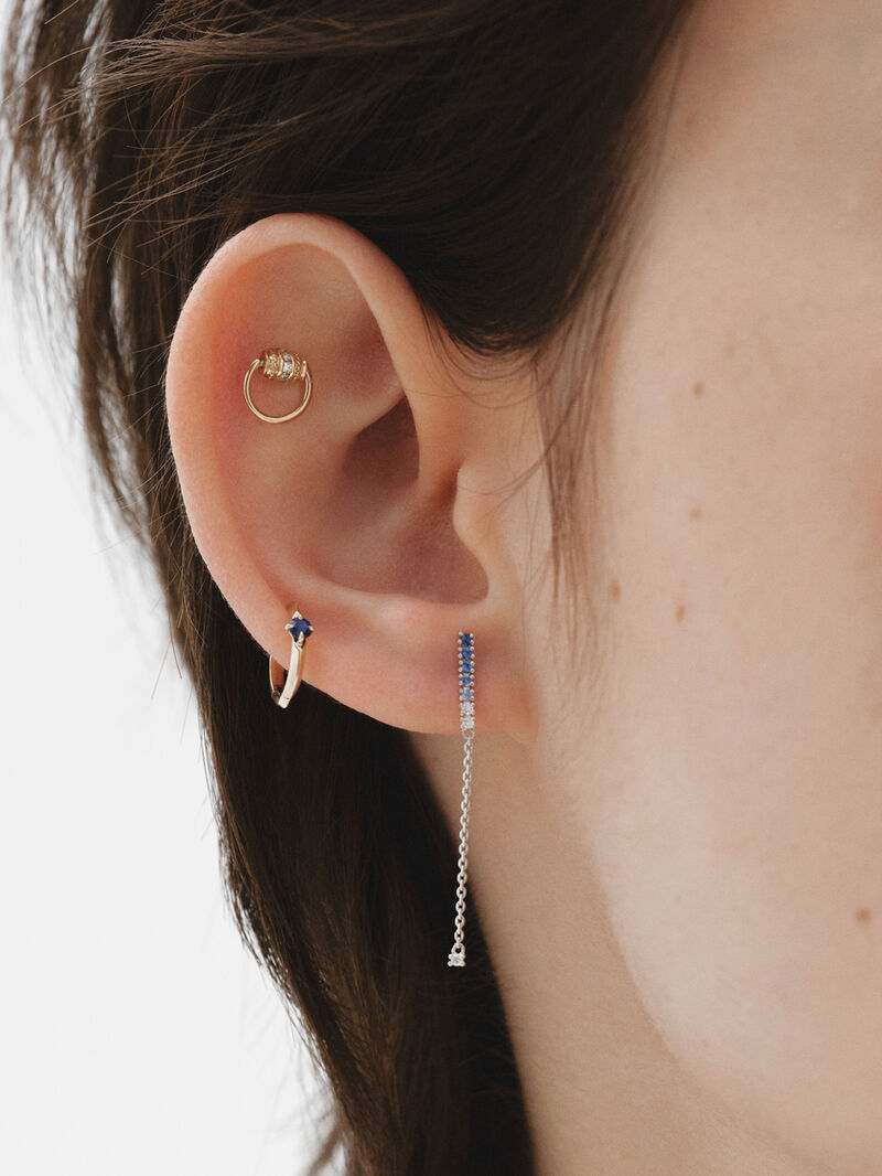 18K yellow gold single hoop piercing with pavé diamonds image number 4