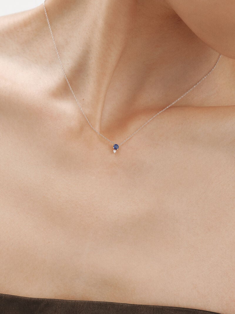 18K white gold pendant with sapphire and diamond. image number 1