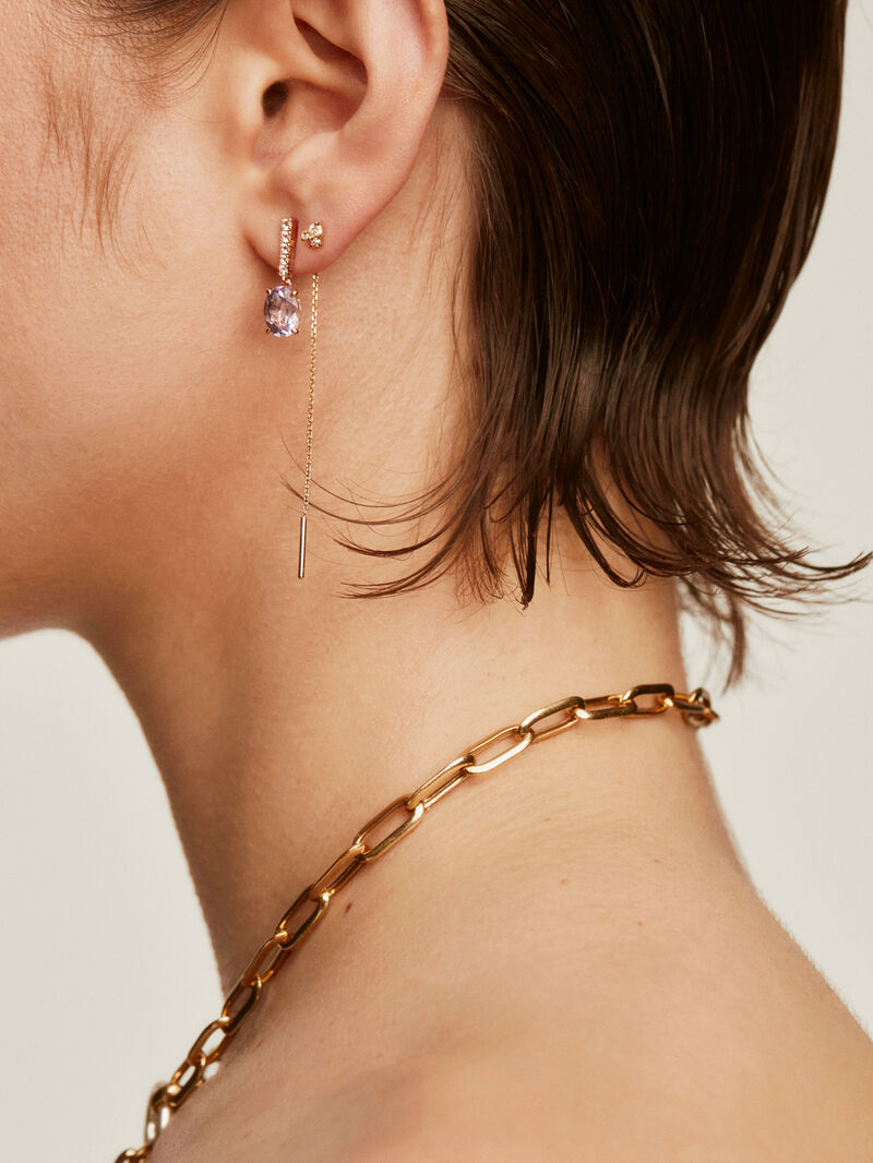 Single 9K yellow gold earring with chain and diamonds. image number 5