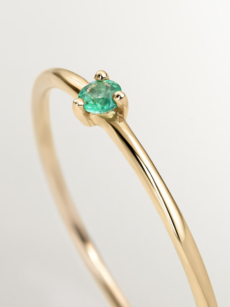 9K Yellow Gold Solitaire Ring with Emerald image number 4
