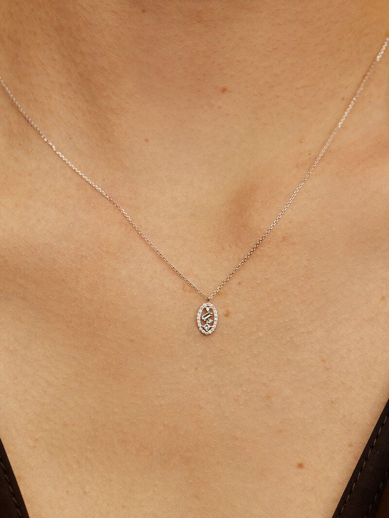 18K white gold pendant with diamond oval. image number 1