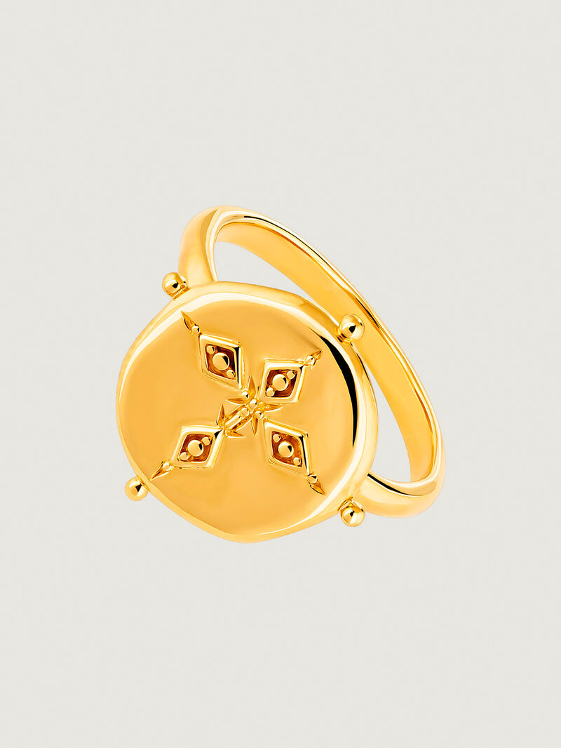 931 Silver ring bathed in 18K yellow gold with a medallion shape. image number 0