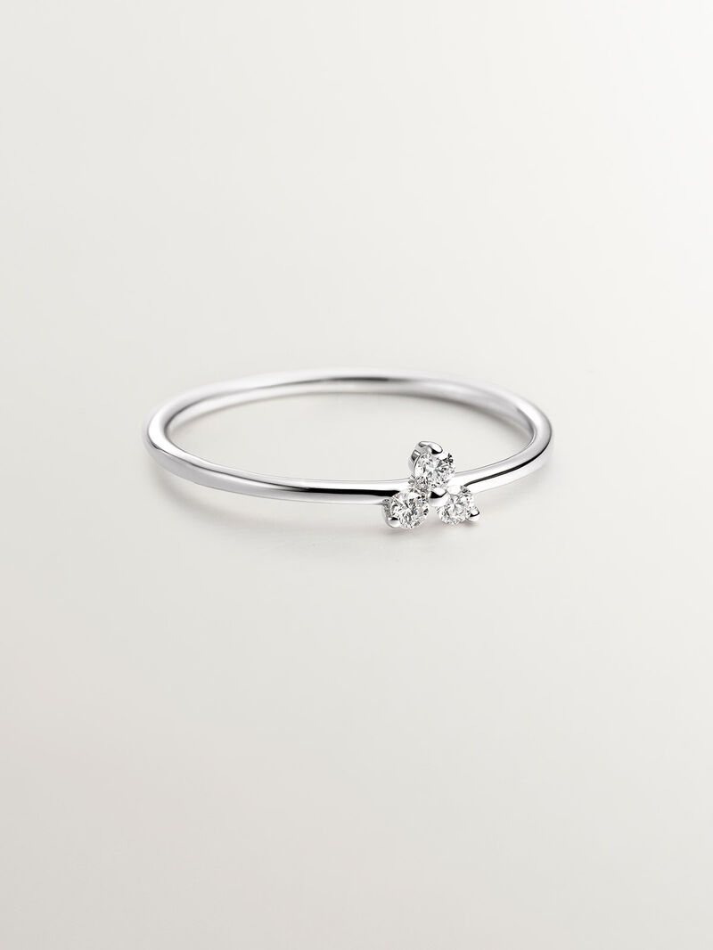 18K White Gold Ring with Diamonds image number 2