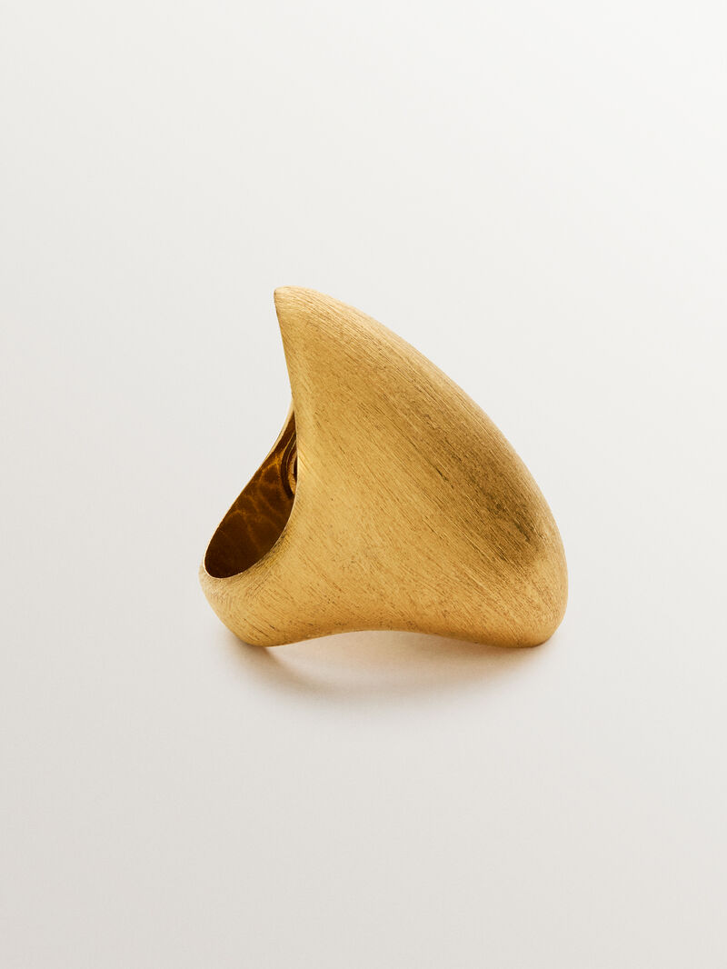 Oval ring in 18K yellow gold plated 925 silver with texture image number 4