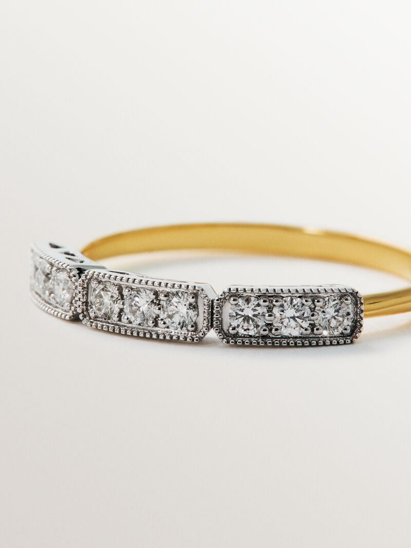 Anillo de oro blanco y amarillo de 18K con pavé de diamantes en talla brillante image number 4
