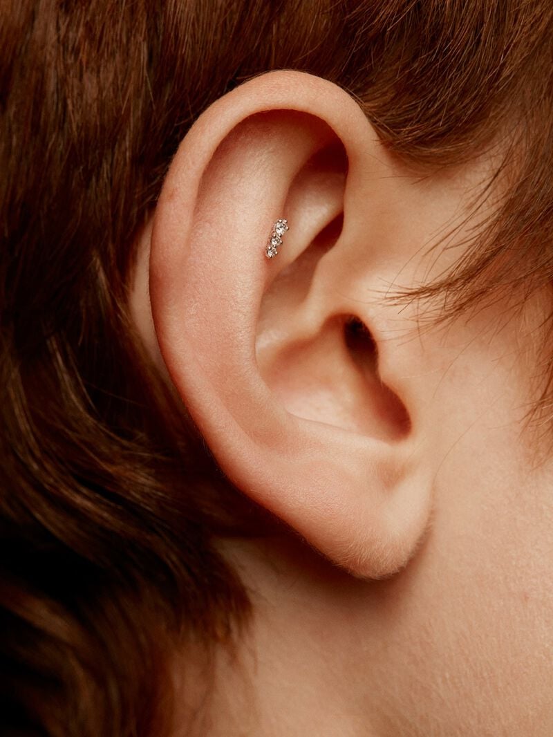 18k white gold piercing with diamonds image number 1