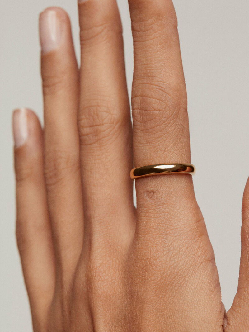 925 Silver band-style ring bathed in 18K yellow gold with an internal heart. image number 3