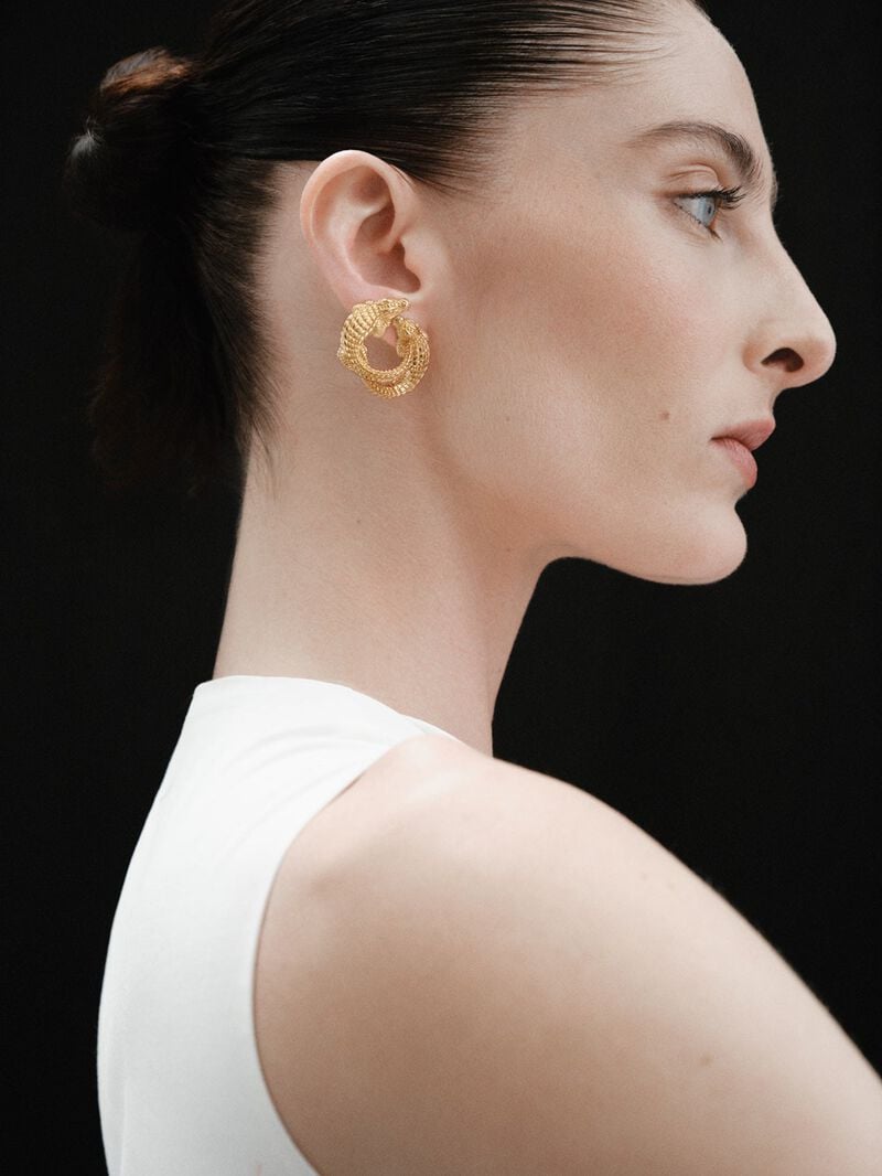 925 silver earrings in 18K yellow gold shaped like crocodile image number 7