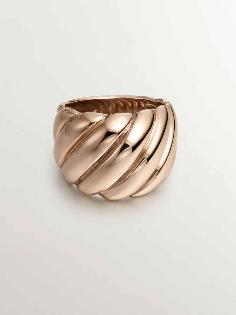 Wide 925 silver ring plated in 18K rose gold with diagonal relief. image number 1
