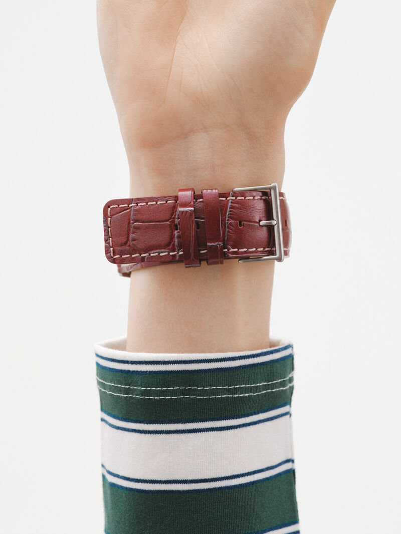 Garnet leather Apple Watch band image number 1