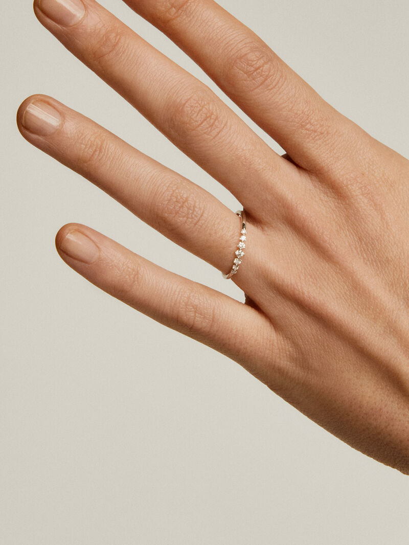 18K White Gold Ring with Diamonds image number 1