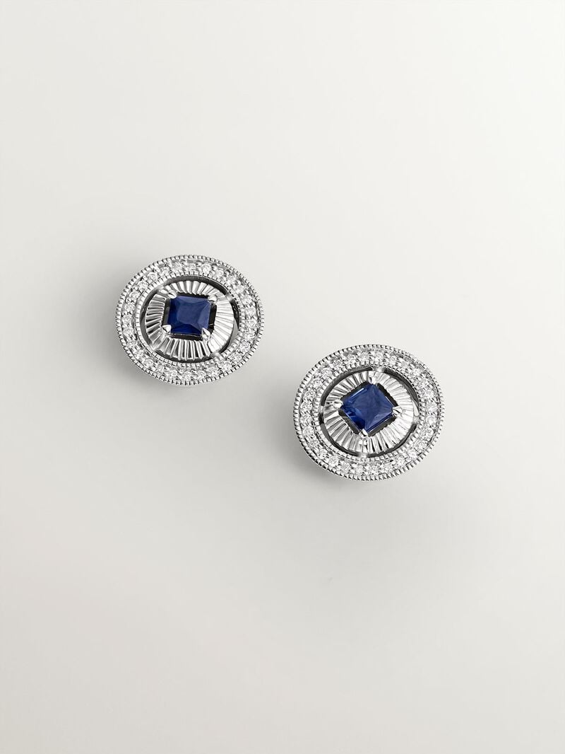 18K white gold earrings with brilliant-cut diamonds and princess-cut blue sapphires image number 2